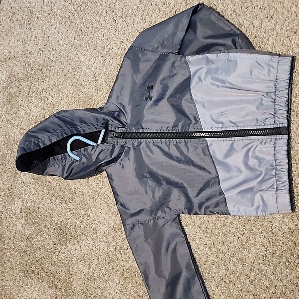 Under armour wind breaker/rain jacket